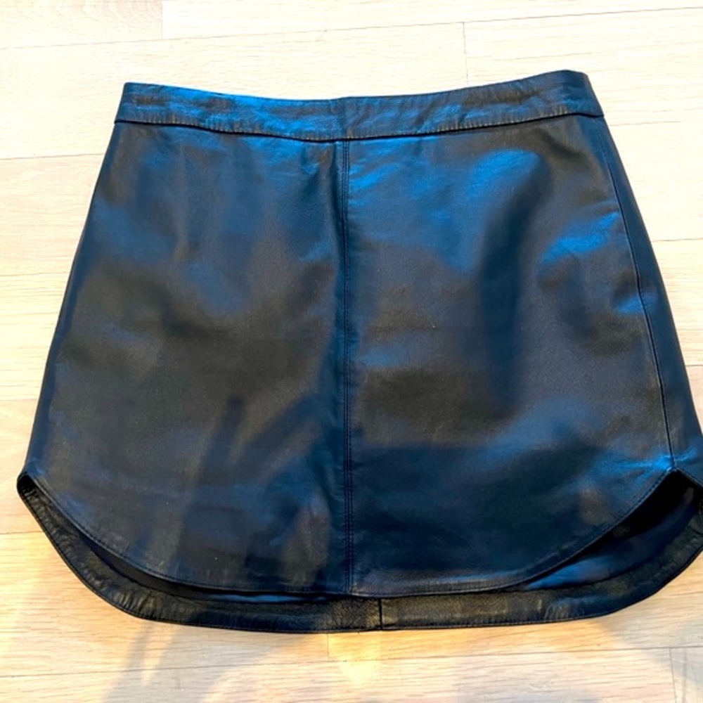 BB Dakota. Black leather mini skirt. Size 4. Worn once.